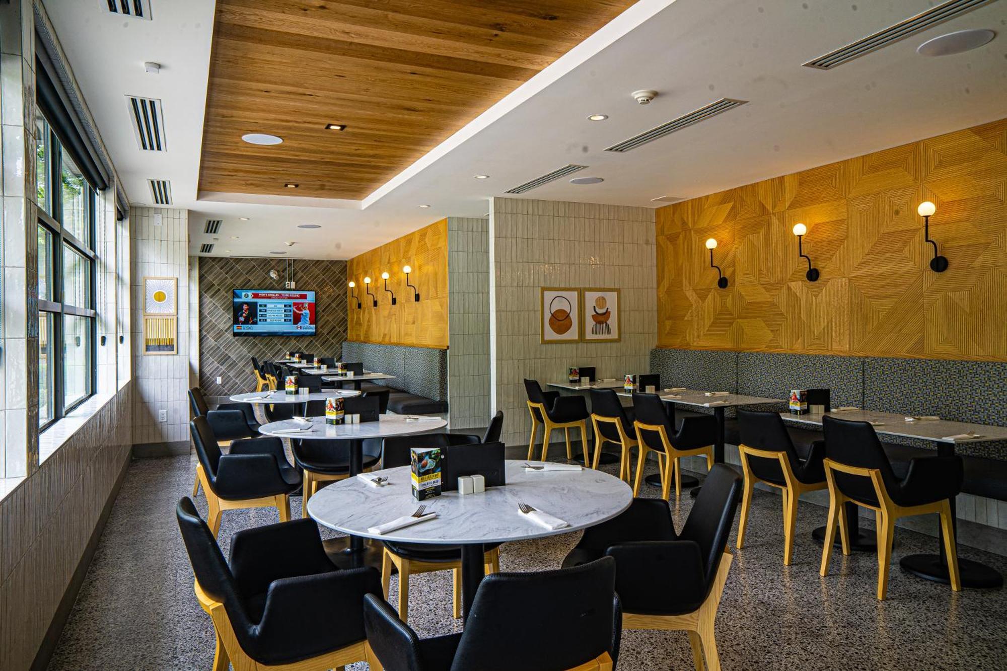 Accent Inns Burnaby Exterior photo
